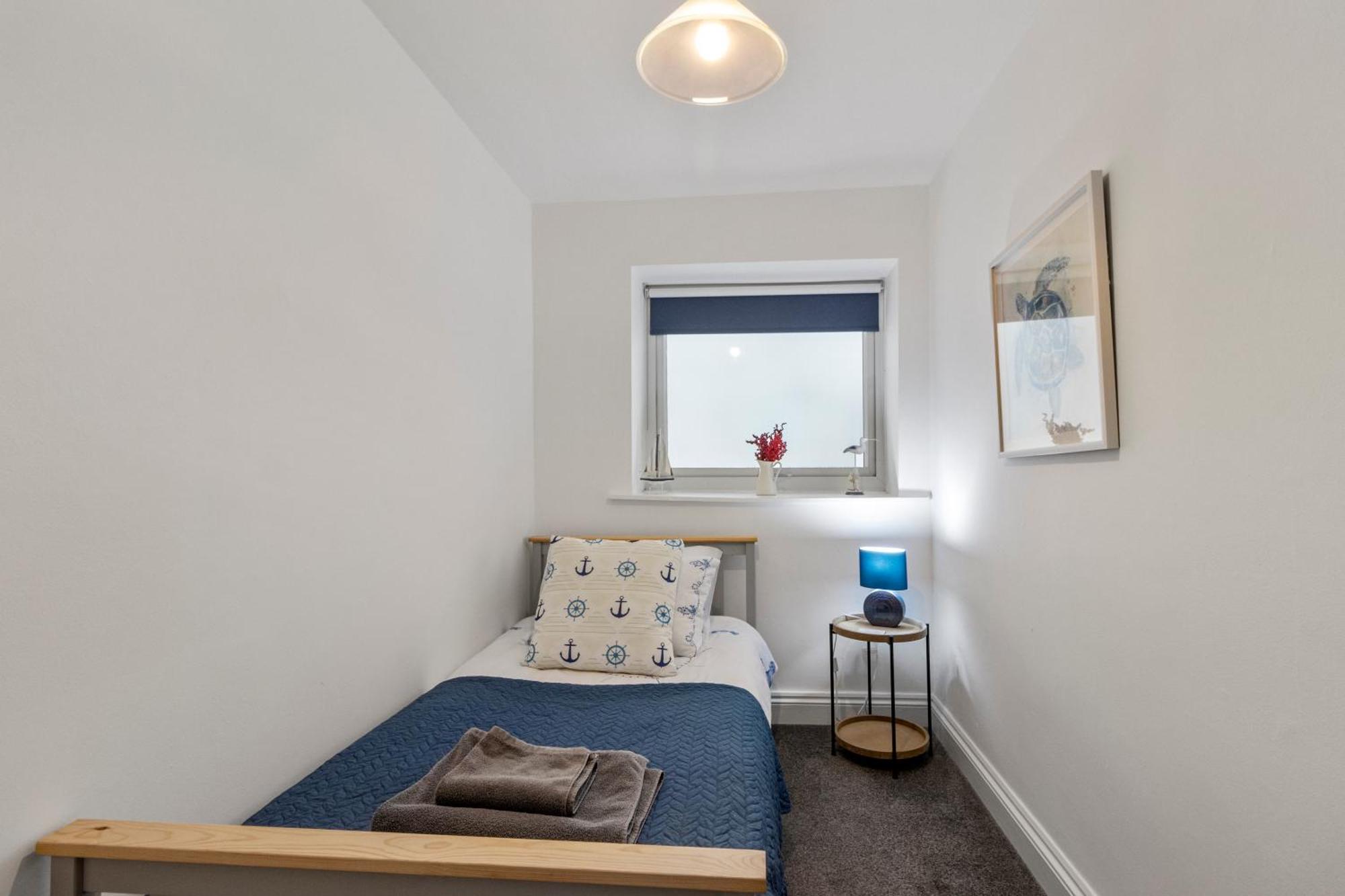 Apartment Captain's Keep - - With Designated Parking Brixham