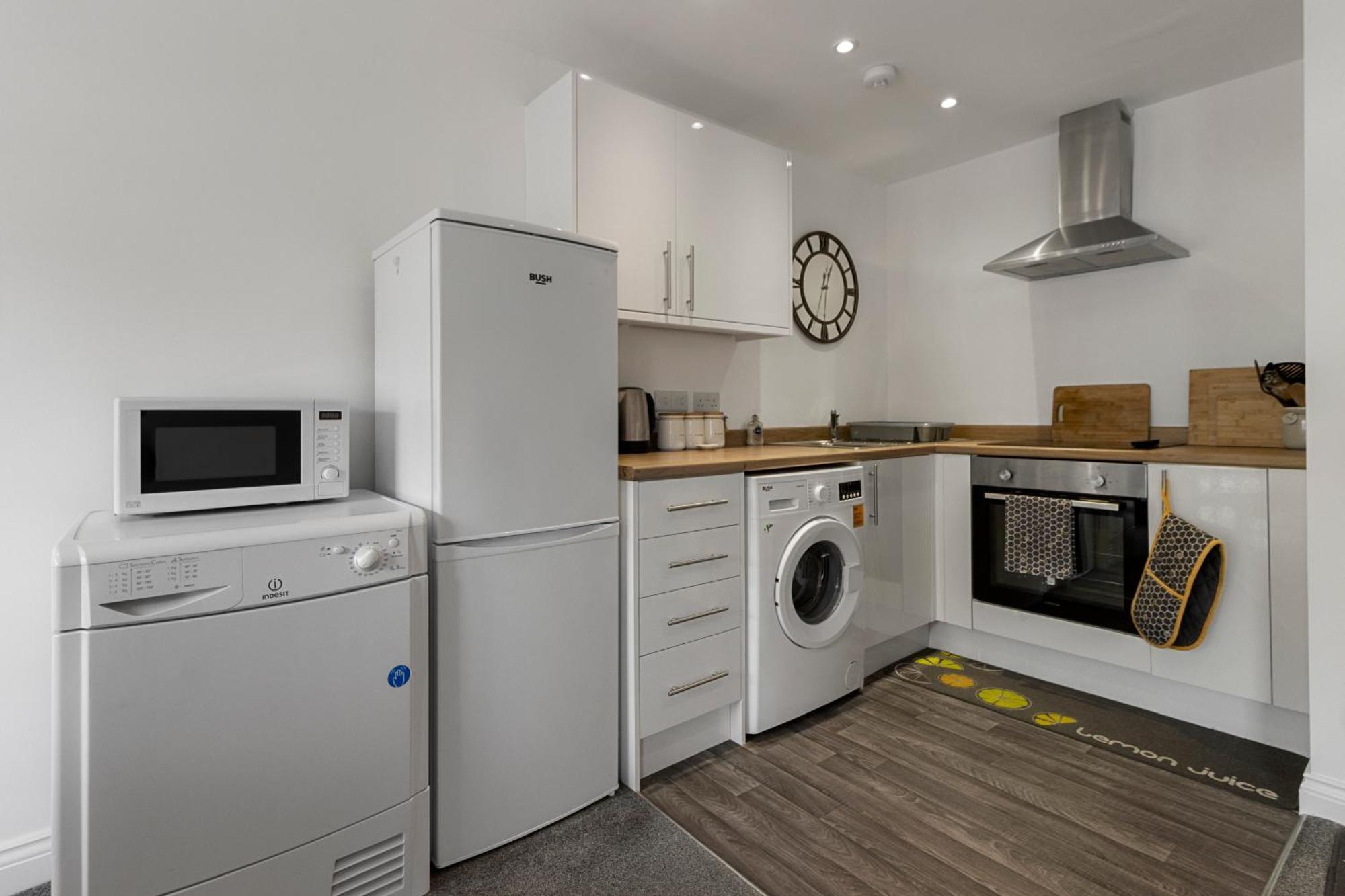 Apartment Captain's Keep - - With Designated Parking